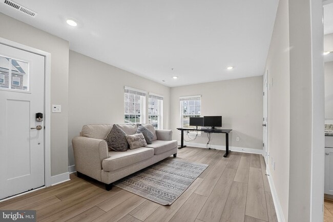 Photo - 1808 Parham Cir