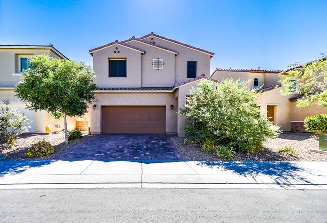 Building Photo - Beautiful 3-Bedroom Home in the Gated Sedona Ranch Community