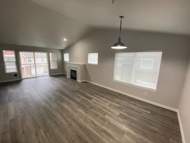 Photo - 2 Bedroom with a Den, 1-car oversized detached garage, DuPont Condo