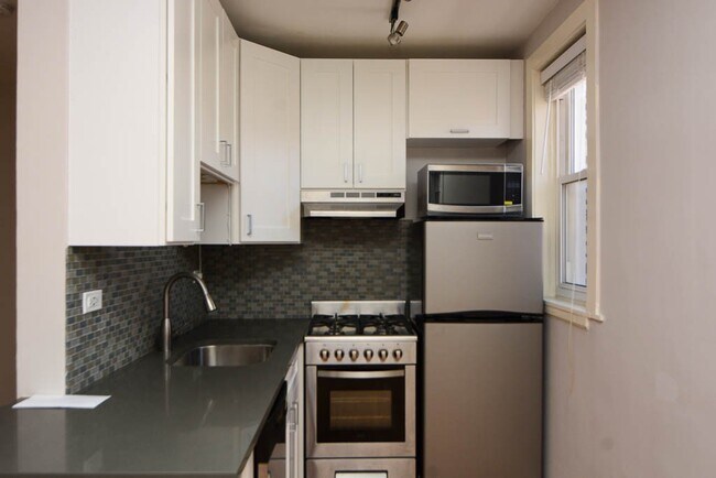 Photo - 511 W Belmont Ave Unit 54