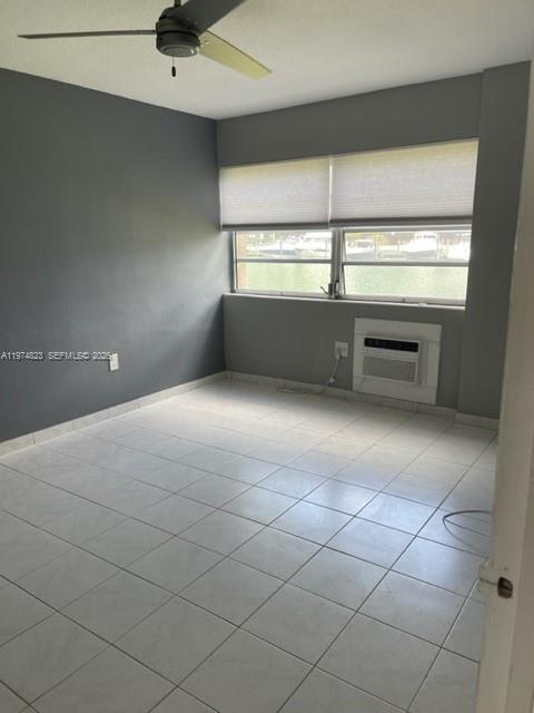 Photo - 220 Kings Point Dr Unit 103