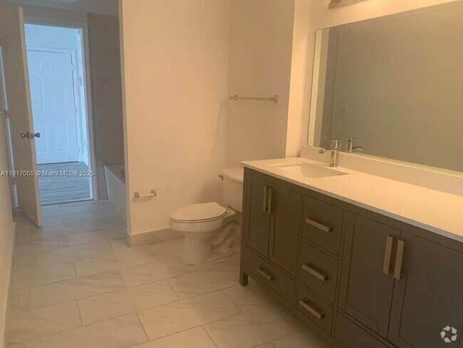 Building Photo - 11600 SW 2nd St Unit 18103 Rental