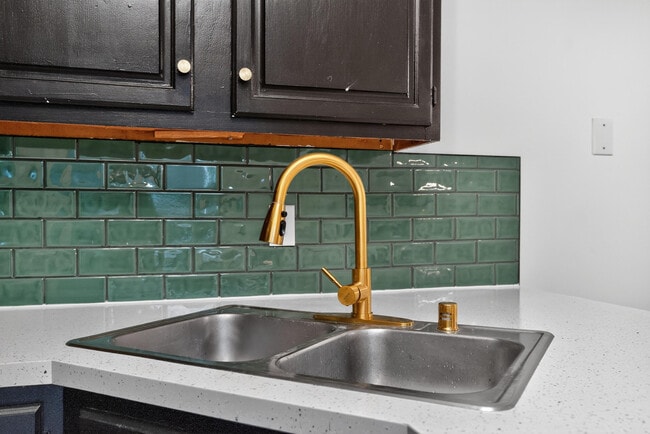 Photo - 433 Darby Creek Rd