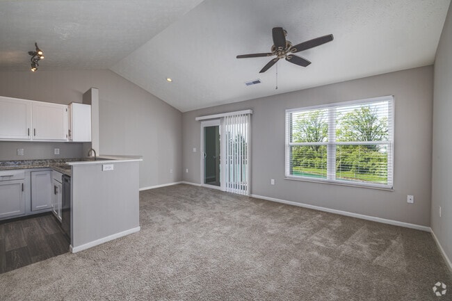 1BR, 1BA - 732SF - Living Room