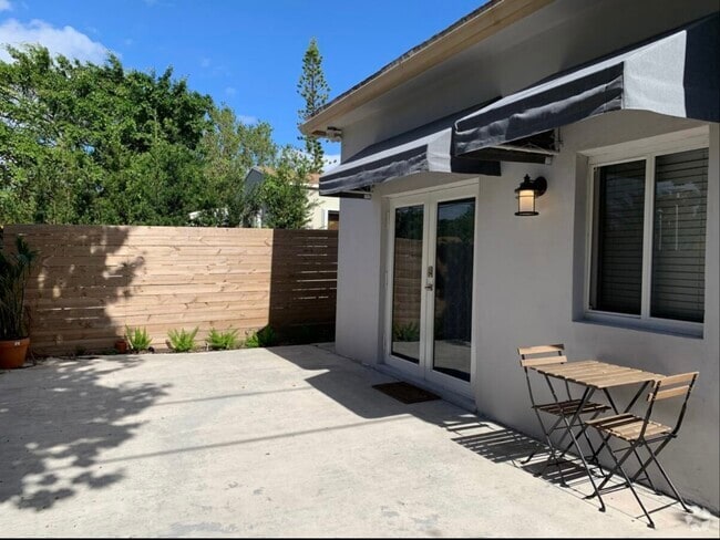 Building Photo - 2605 SW 24th Ave Rental
