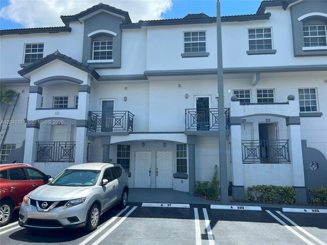 Photo - 925 NW 82nd Ave Unidad 116-A