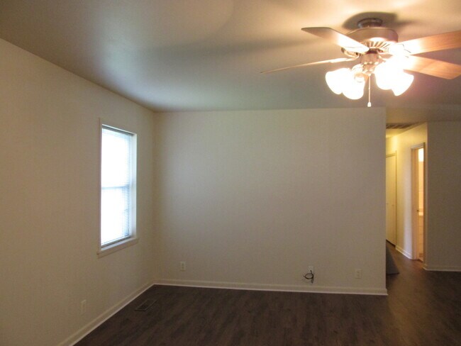 Photo - ***342 SW D Street***