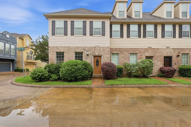 Photo - 9003 Bayview Cove Dr
