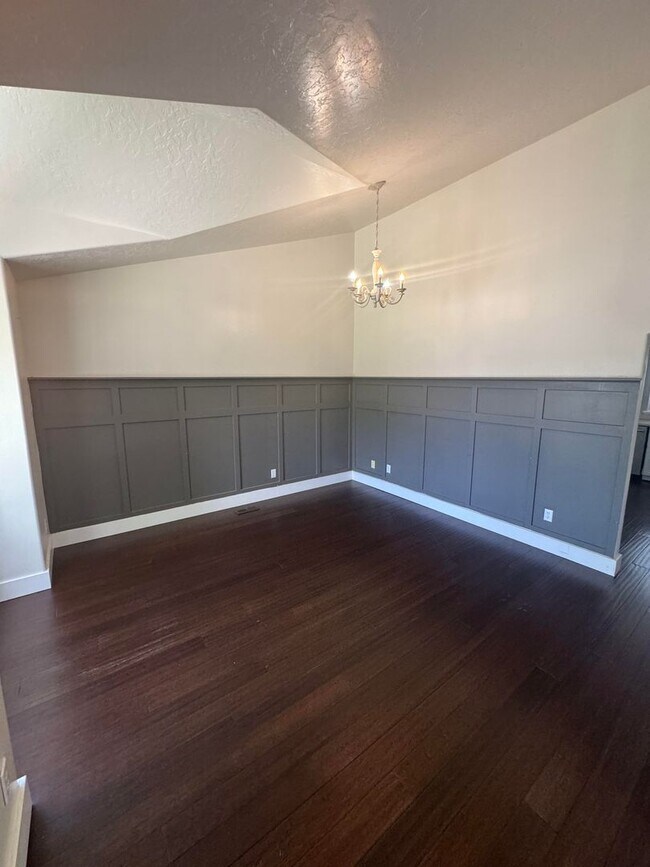 Photo - Beautiful 6 bed home!