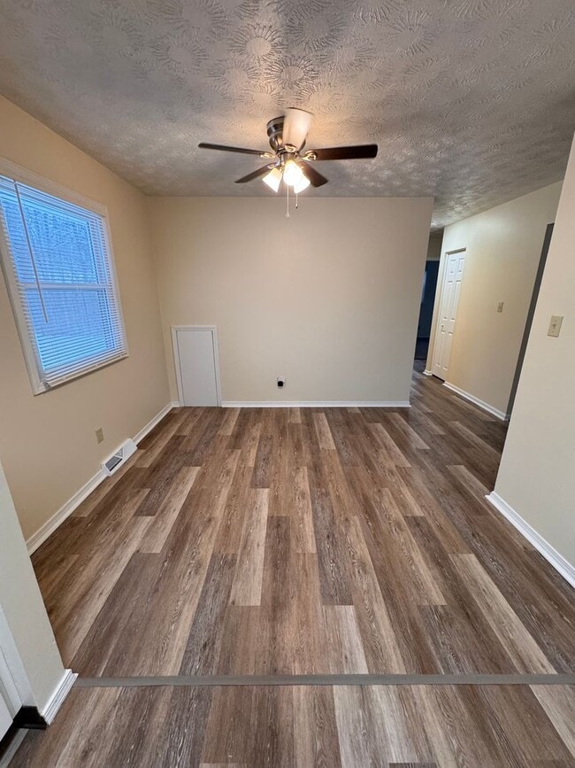 Photo - 2239 Woodland Trace St