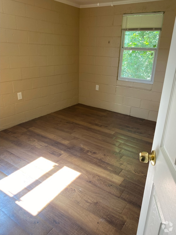 Building Photo - 113 Shelby Ln Unit A Rental