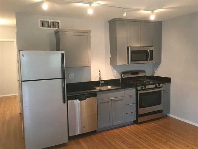 Photo - 5306 Woodrow Ave Unit 211