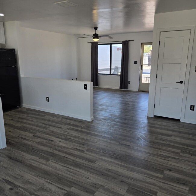 Photo - 10521 W Loma Ln