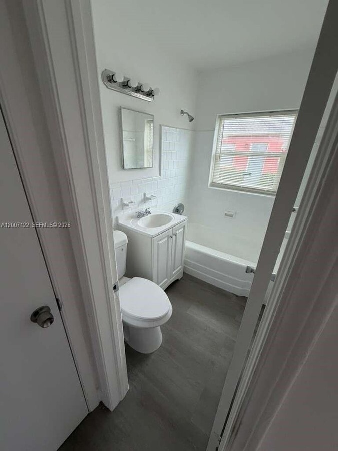 Photo - 2316 Madison St Unit 6