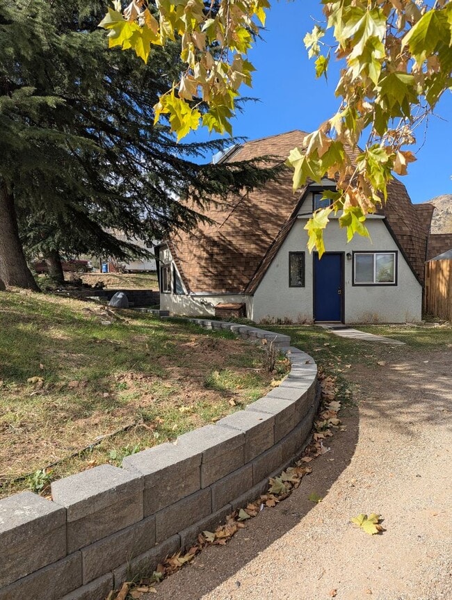 Building Photo - Spacious 2 story home located in West Golden Hills