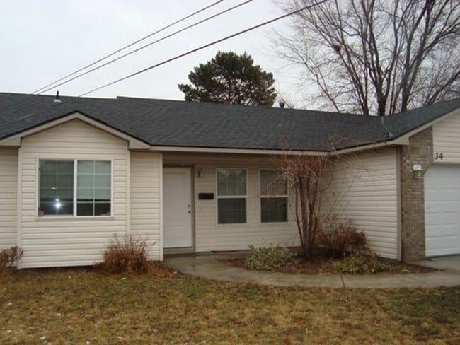 Photo - Cute Split Bedroom Floor Plan Tucked Away for Added Privacy!
