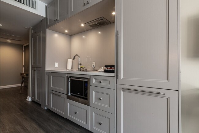Photo - 155 Yorkville Ave Unit SI ID1559047P