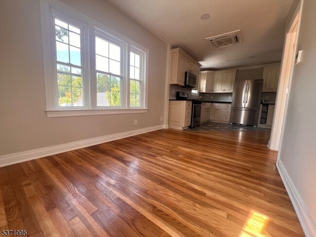 Photo - 135 Main St Unit B