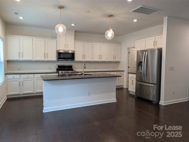 Photo - 5906 Fenway Dr House