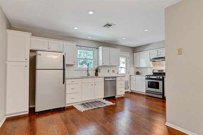 Photo - 7402 Bucknell Dr