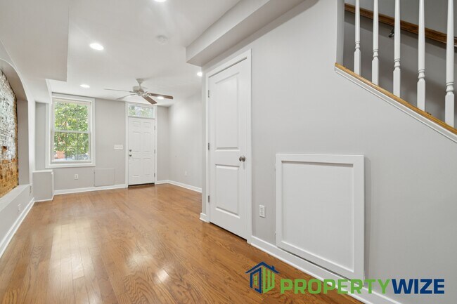 Photo - 303 S Washington St