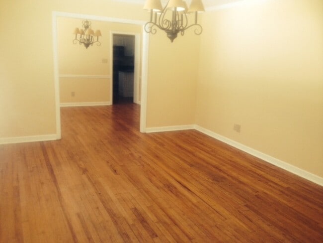 Photo - 2209 Jerry Jones Dr