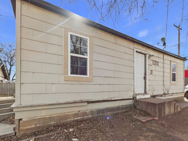 Photo - 2216 S Polk St