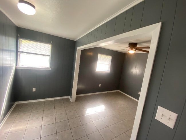 Photo - 409 Fieldcrest Dr