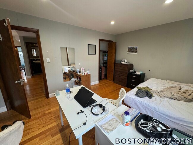230 Brookline St Unidad 3