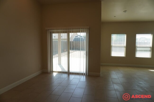 Photo - 7209 Conduit St