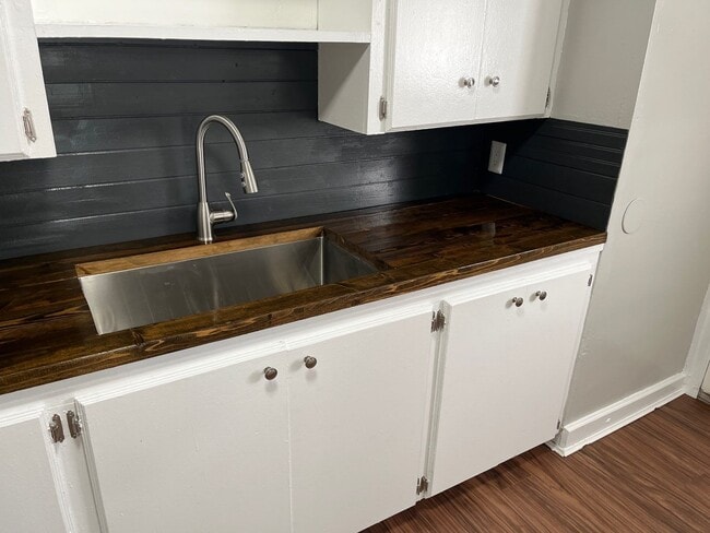 Photo - 3400 NW 15th St Unit B2