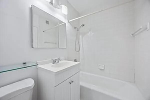 347 W 57th St Unit 6BB