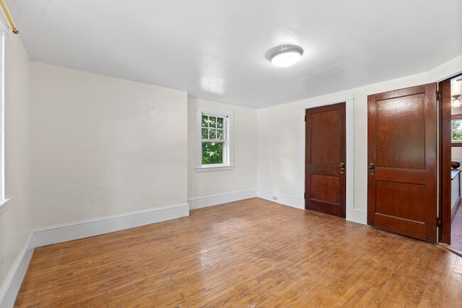 Photo - 15 Sherburne Rd