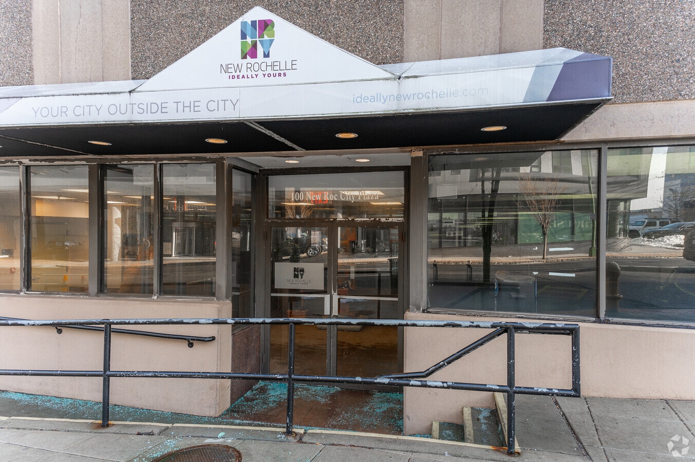 Entrance - The Lofts at New Roc