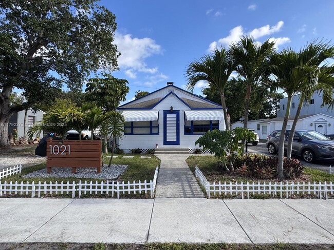 Photo - 1021 NE 33rd St House