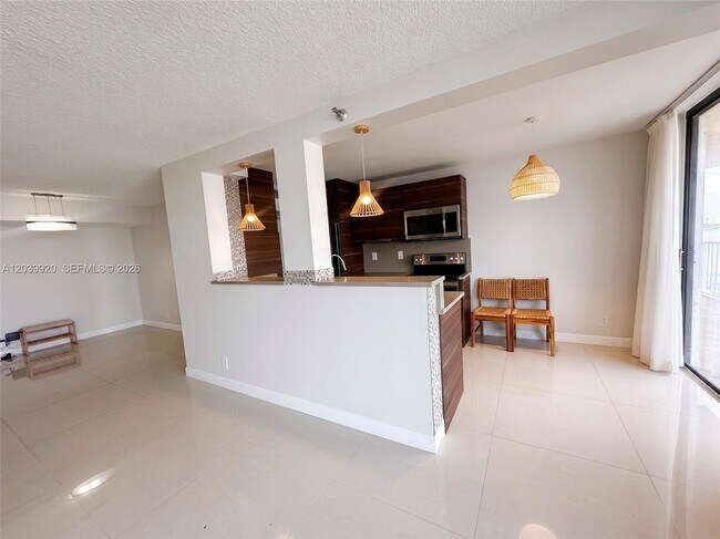 Photo - 290 174th St Unit 1117