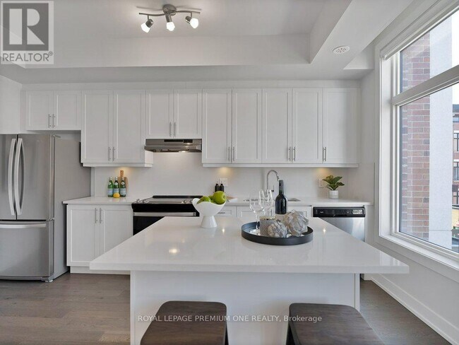 Photo - 9560 Islington Ave.