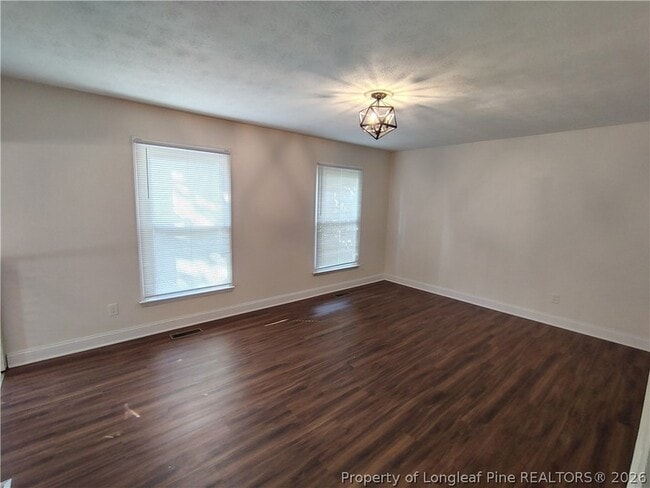 Photo - 515 Farmview Dr