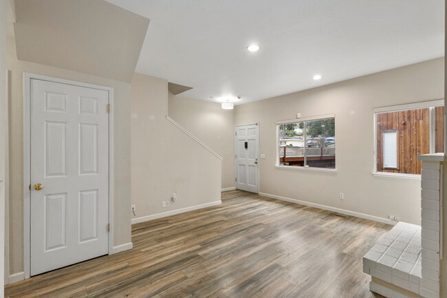 Photo - 3858 Maybelle Ave Unit 3858 Maybelle Ave, Oakland, CA 94619
