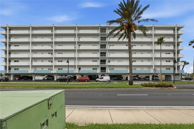Building Photo - 285 107th Ave Unit 405