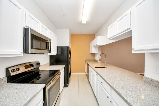 Photo - 3218 Holly Hall St Unidad 3218