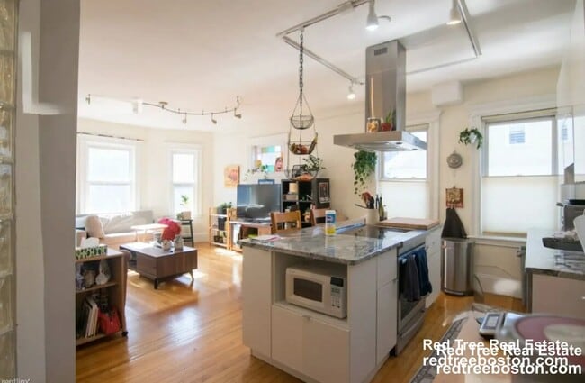 Photo - 229 Harvard St Unit 6