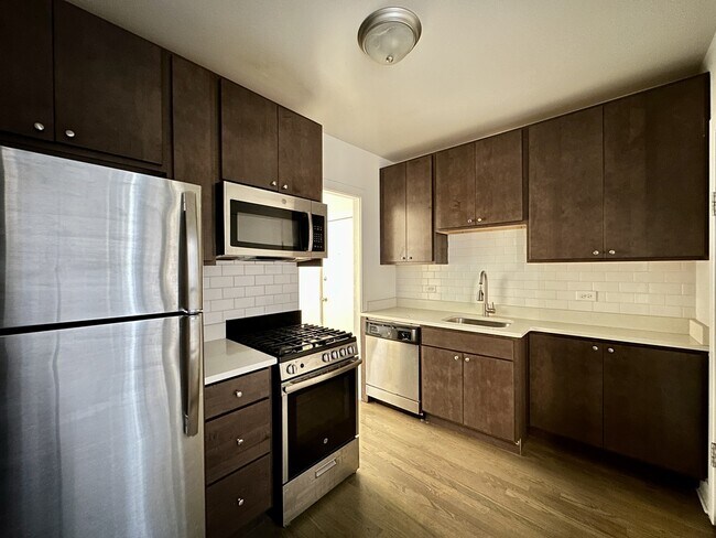 Photo - 2645 N Spaulding Ave Unidad E2