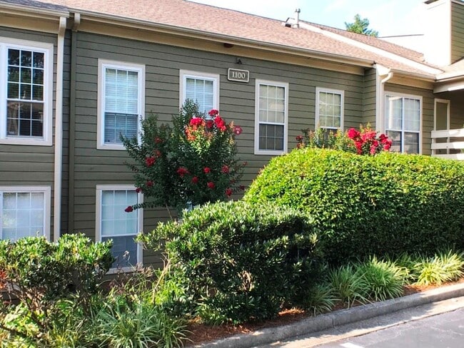 Photo - 1104 Riverview Dr