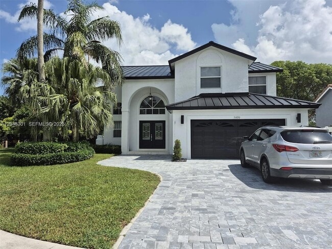 Building Photo - 5820 SW 58th Ct