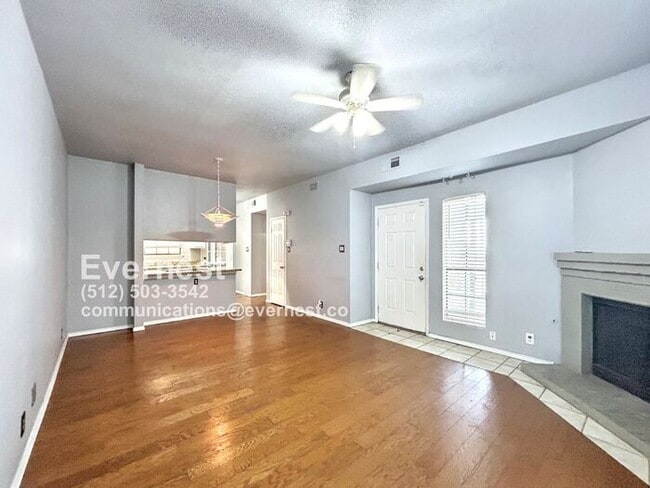 Photo - 8655 Datapoint Dr