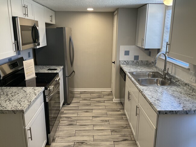 Photo - 85 E Caldwood Dr