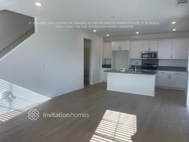 Photo - 2447 Gunner Ridge Way