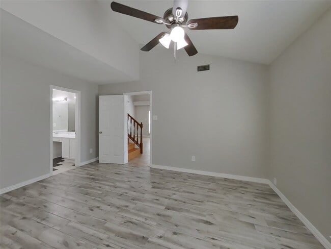 Photo - 13603 Lynnville Dr