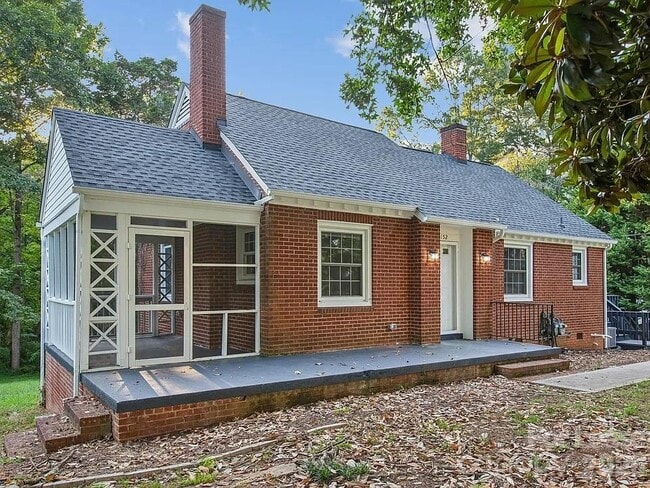 Photo - 152 W Park Ave